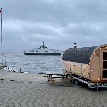 Sjoberg Hotell Og Ferie Leiligheter Østhusvik Extérieur photo