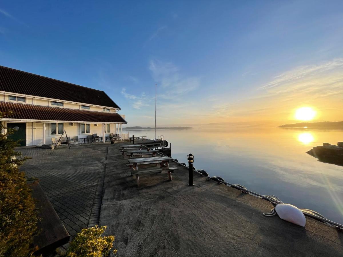 Sjoberg Hotell Og Ferie Leiligheter Østhusvik Extérieur photo