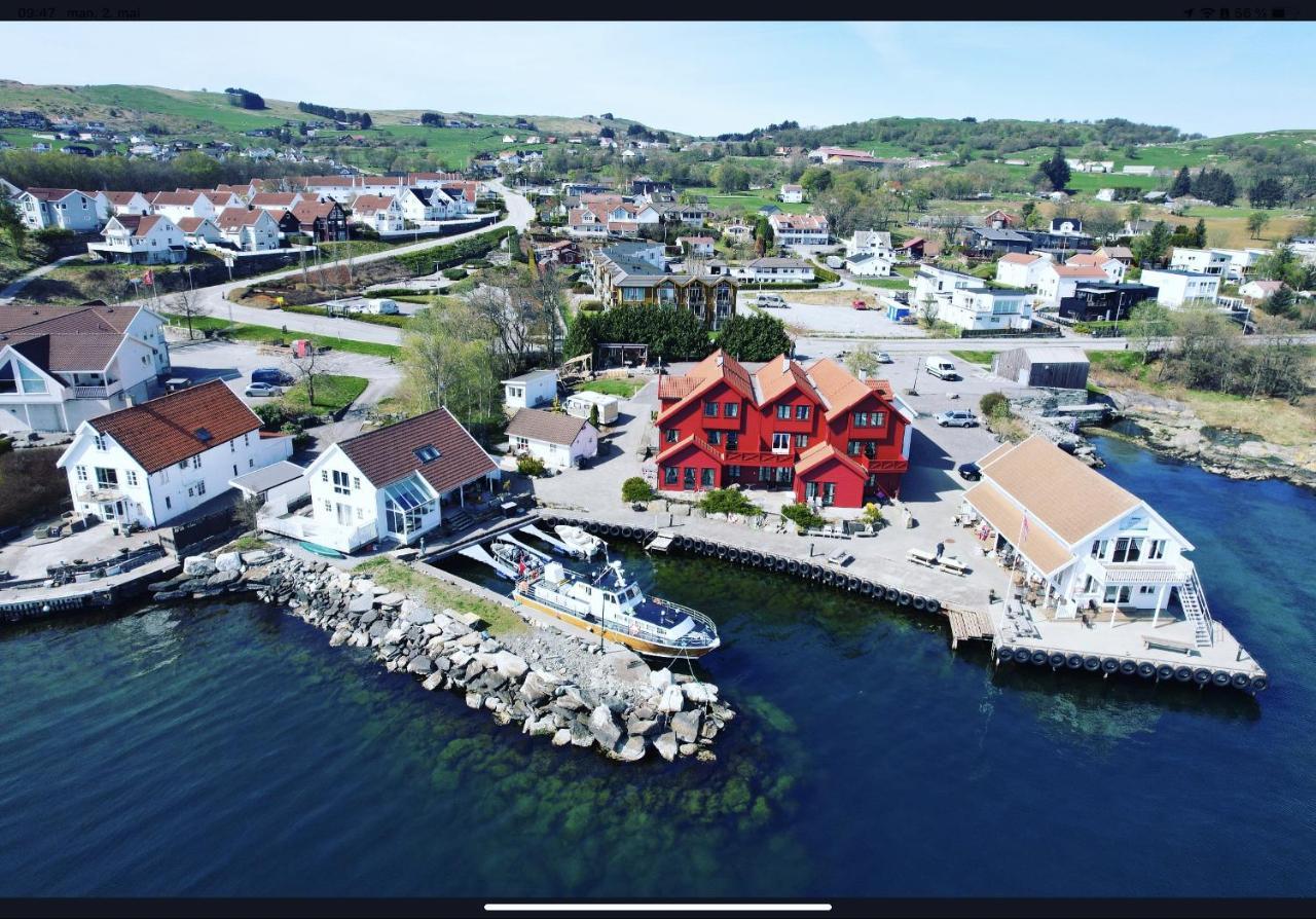 Sjoberg Hotell Og Ferie Leiligheter Østhusvik Extérieur photo