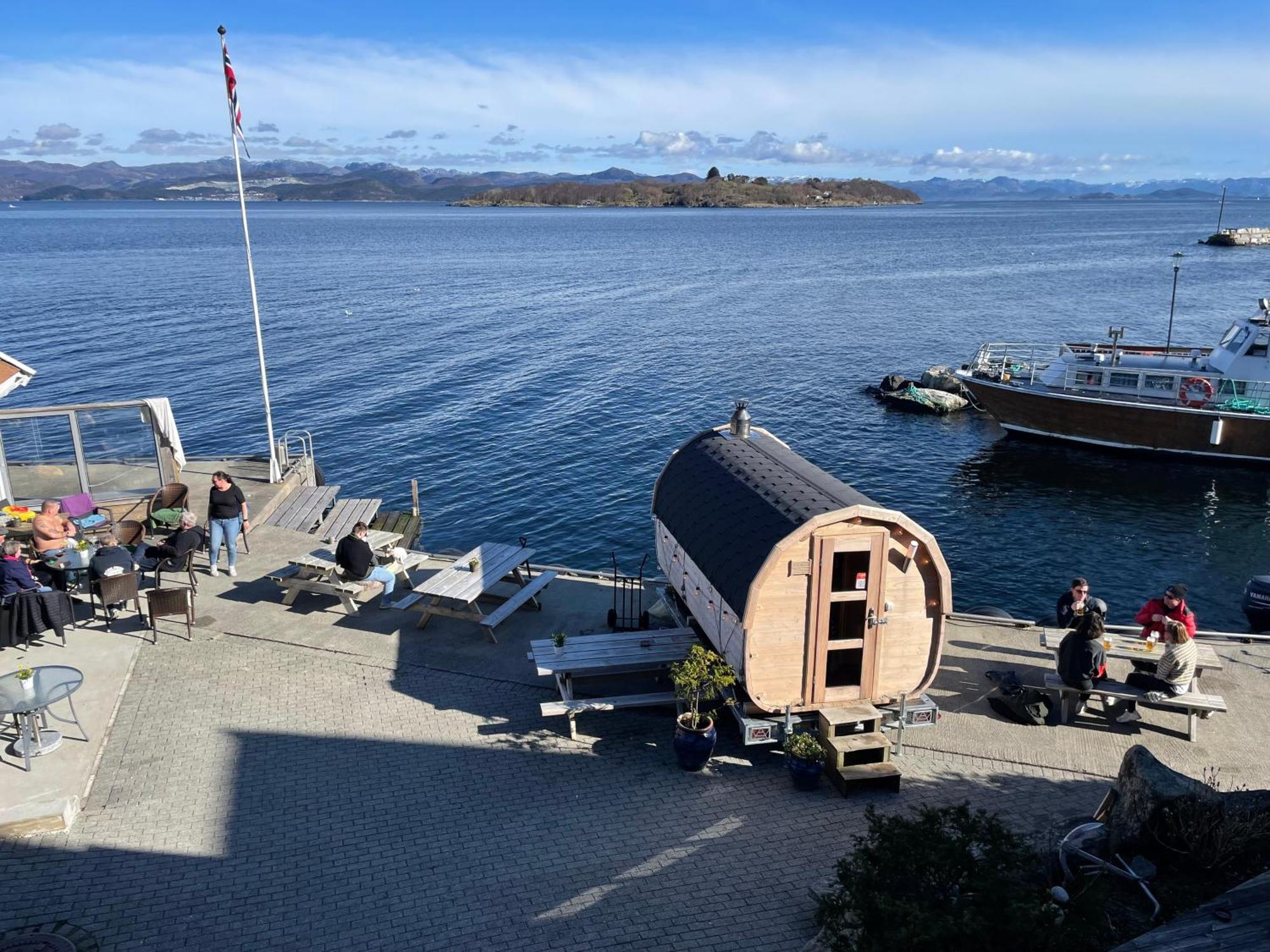 Sjoberg Hotell Og Ferie Leiligheter Østhusvik Extérieur photo