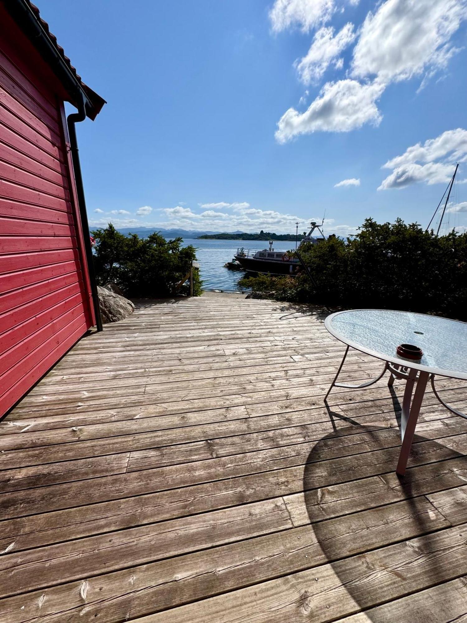 Sjoberg Hotell Og Ferie Leiligheter Østhusvik Extérieur photo