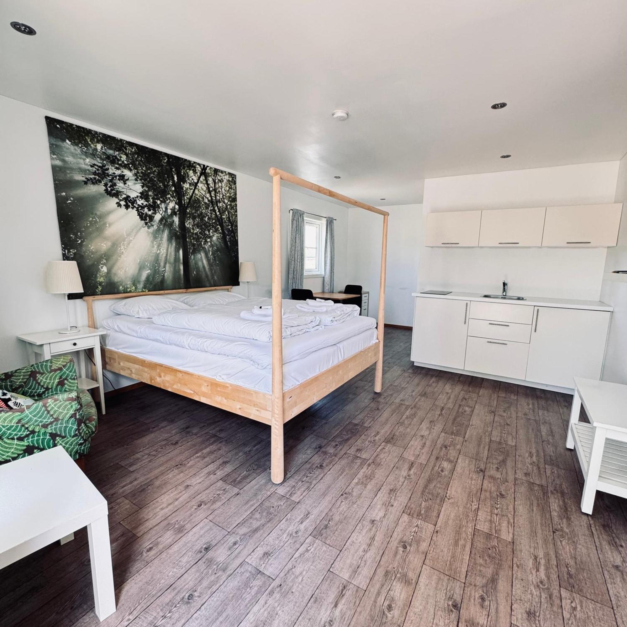 Sjoberg Hotell Og Ferie Leiligheter Østhusvik Extérieur photo