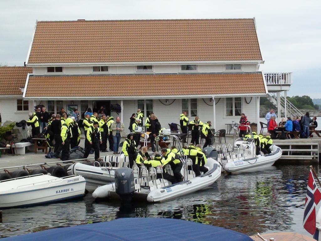 Sjoberg Hotell Og Ferie Leiligheter Østhusvik Extérieur photo