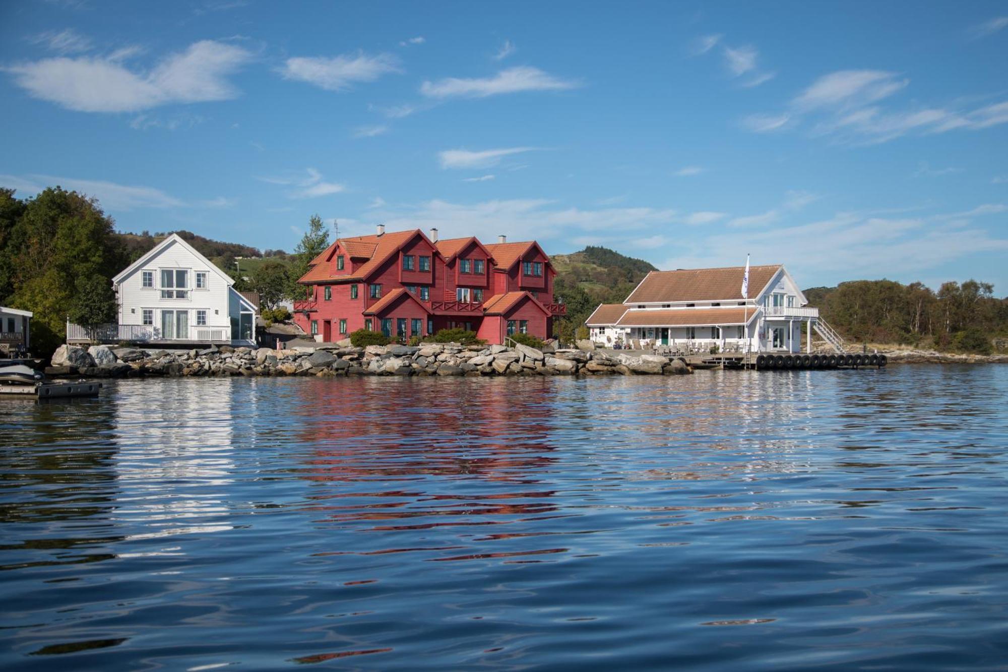 Sjoberg Hotell Og Ferie Leiligheter Østhusvik Extérieur photo