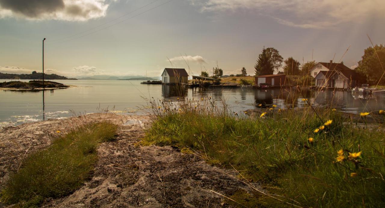 Sjoberg Hotell Og Ferie Leiligheter Østhusvik Extérieur photo